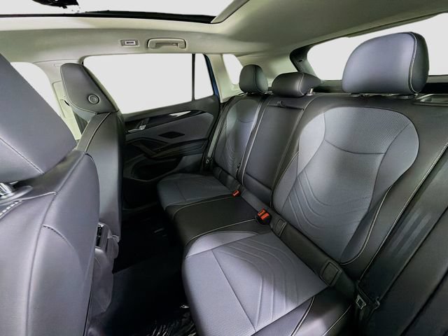 New 2026 Volkswagen Tiguan SE FWD image 23