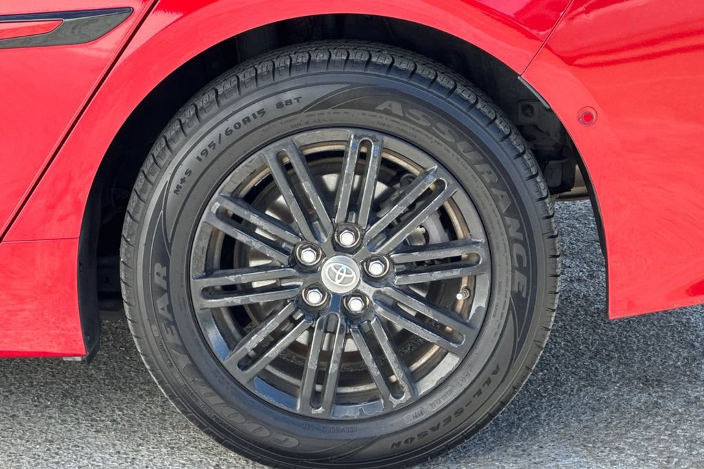 Used 2017 Toyota Prius Prime Advanced FWD image 25