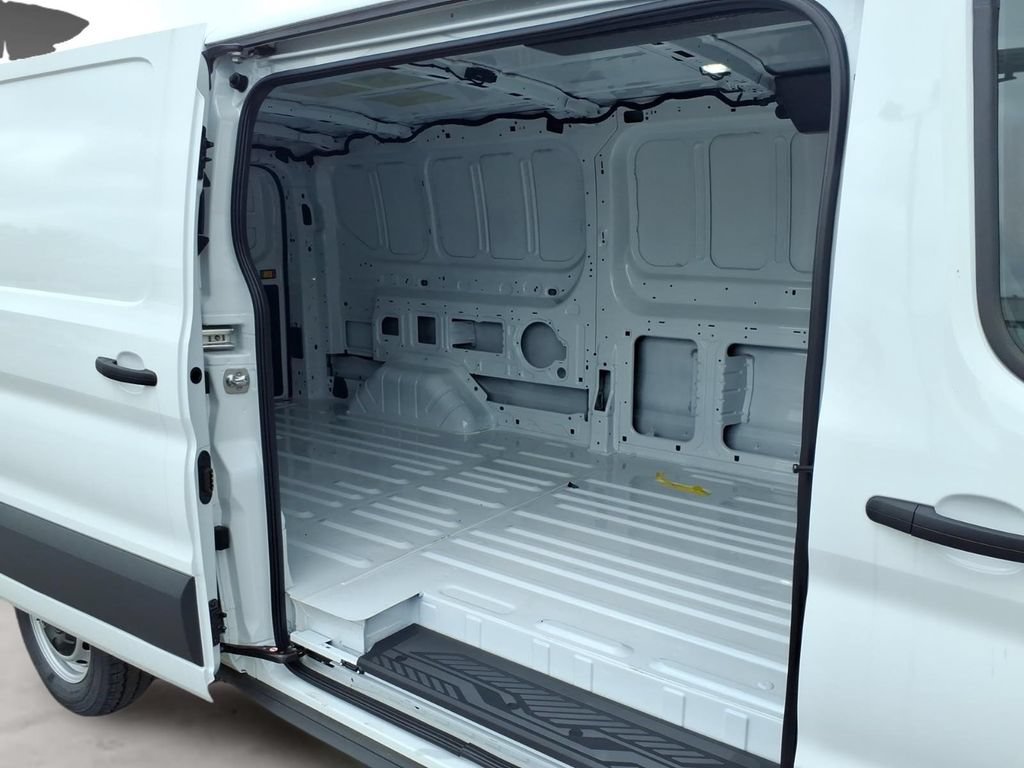 New 2026 Ford Transit 250 Low Roof RWD image 10