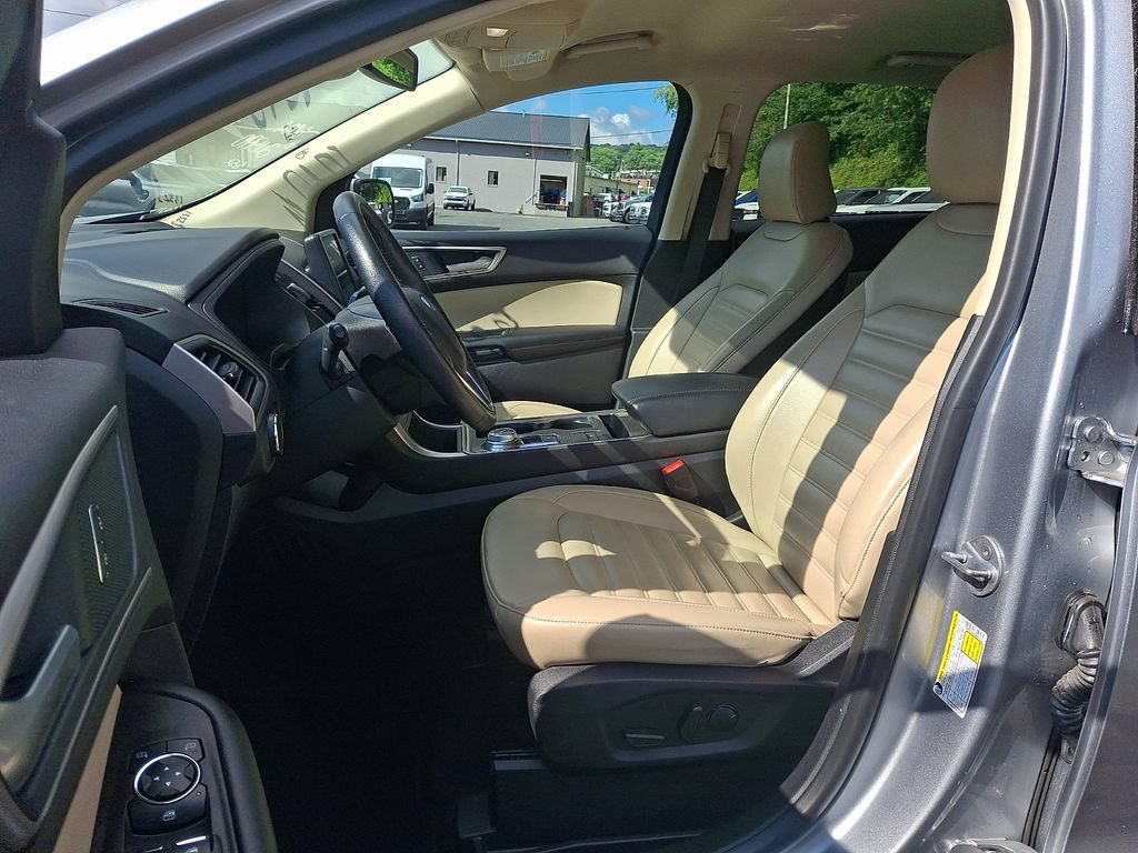 Used 2024 Ford Edge SEL AWD/4WD image 13