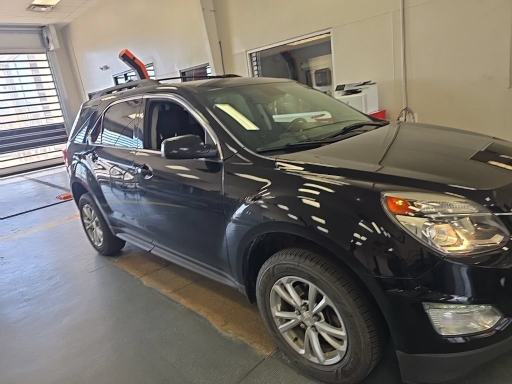 Used 2017 Chevrolet Equinox LT w/ Convenience Package FWD image 1