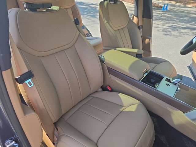 New 2026 Land Rover Range Rover Long Wheelbase SE AWD/4WD image 10
