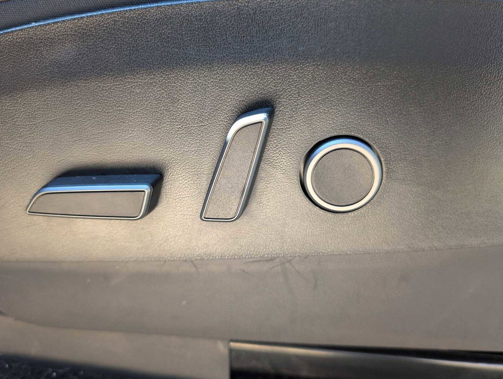 Used 2021 Tesla Model Y Long Range image 16