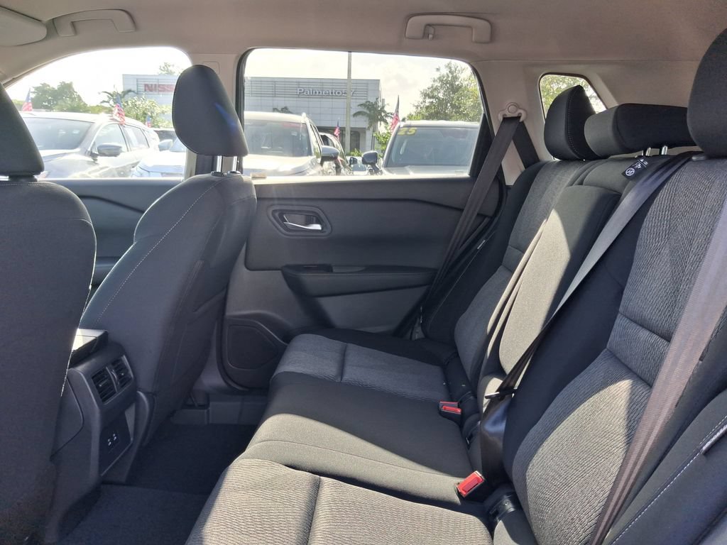 Used 2026 Nissan Rogue SV FWD image 7