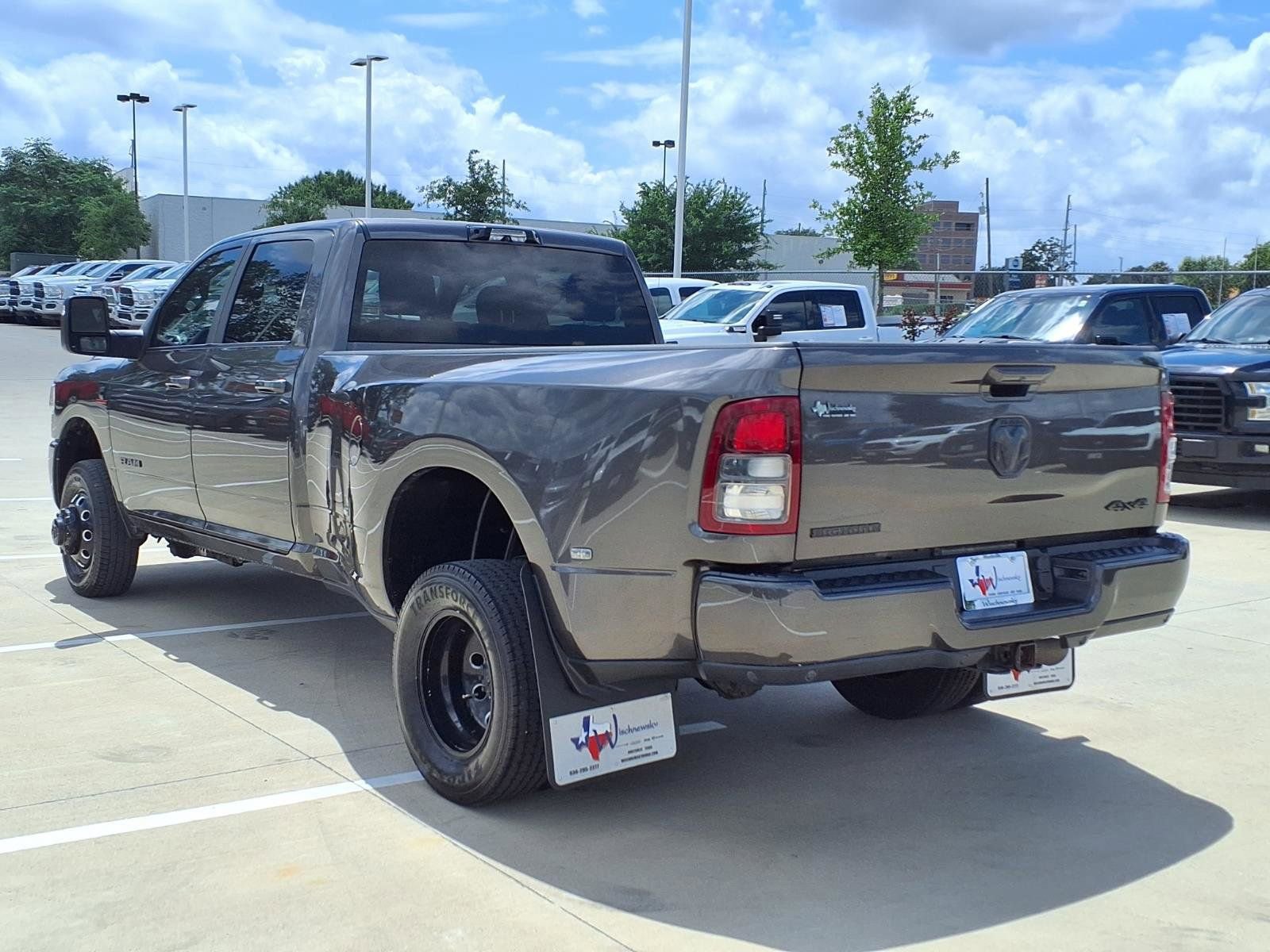 Used 2024 RAM 3500 Big Horn w/ Night Edition AWD/4WD image 2