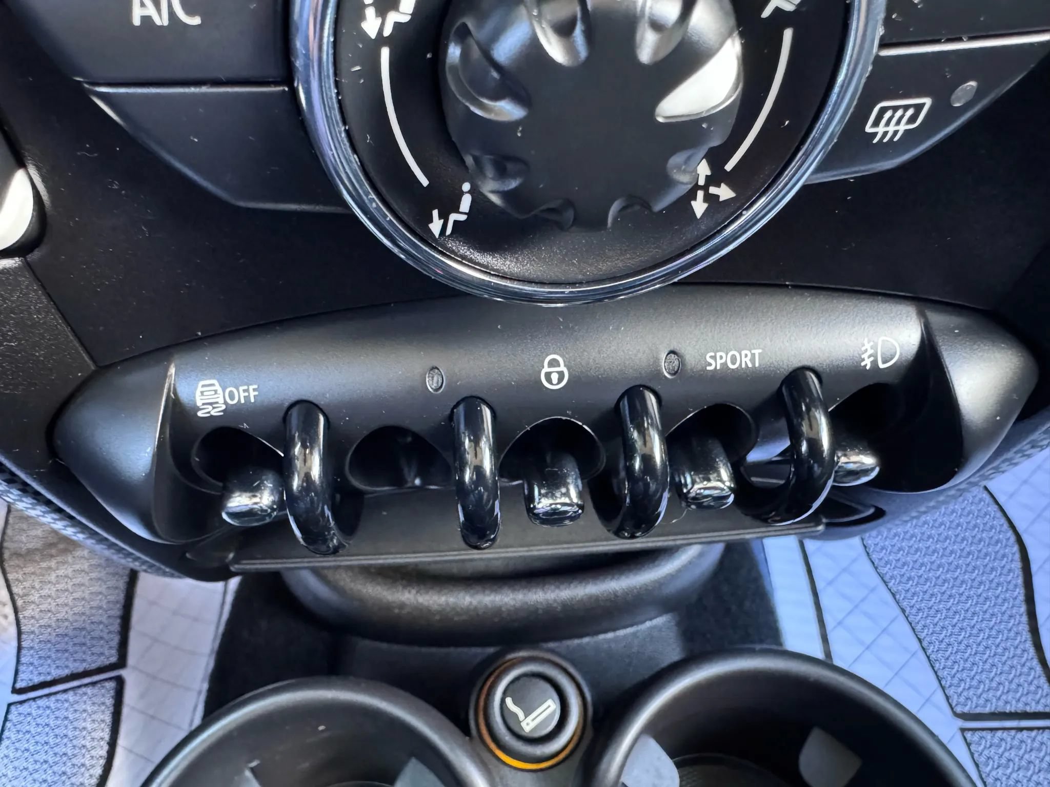 Used 2014 MINI Cooper Countryman S FWD image 32
