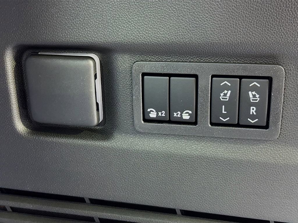 New 2026 GMC Yukon XL Denali image 36