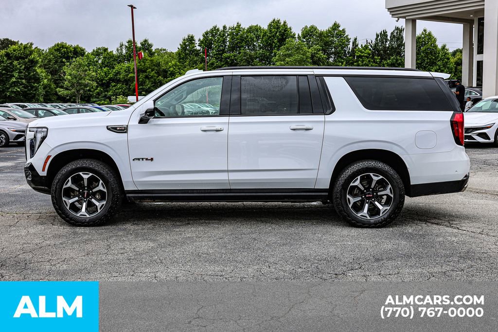 Used 2025 GMC Yukon XL AT4 w/ AT4 Premium Package AWD/4WD image 9