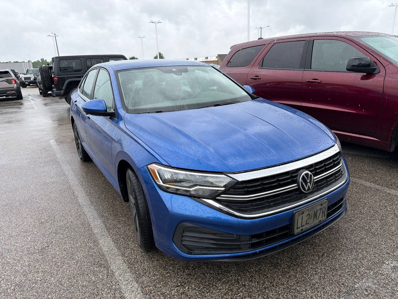 Used 2024 Volkswagen Jetta SE w/ Black Wheel Package FWD image 5