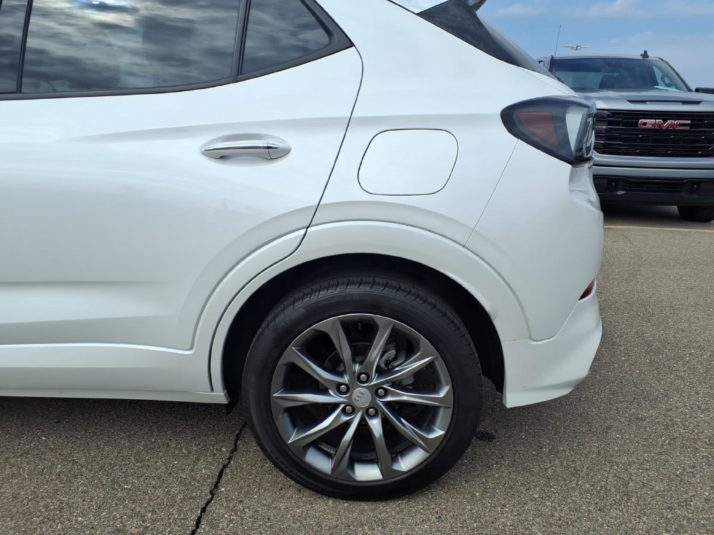 Used 2024 Buick Encore GX Avenir w/ Avenir Convenience Package AWD/4WD image 22
