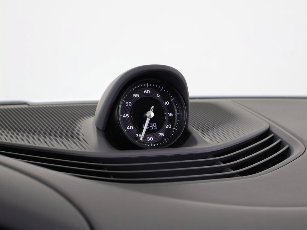 Certified 2025 Porsche Taycan Turbo AWD/4WD image 11