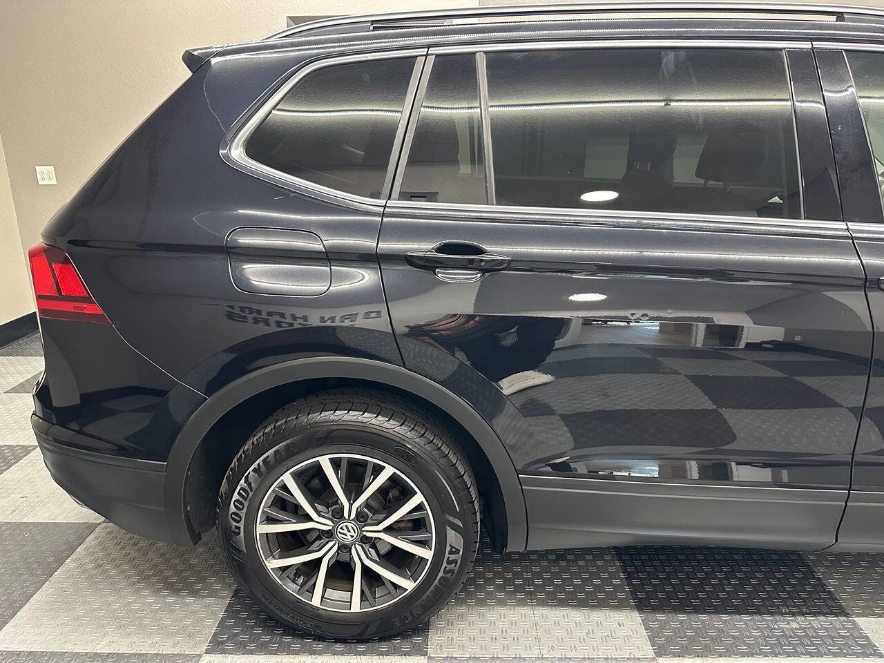 Used 2019 Volkswagen Tiguan SE image 7