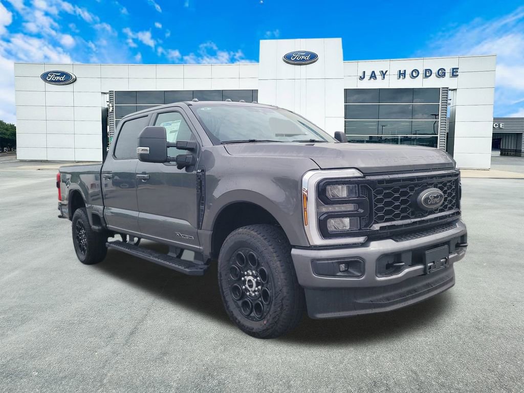 New 2025 Ford F250 XLT w/ Black Appearance Package