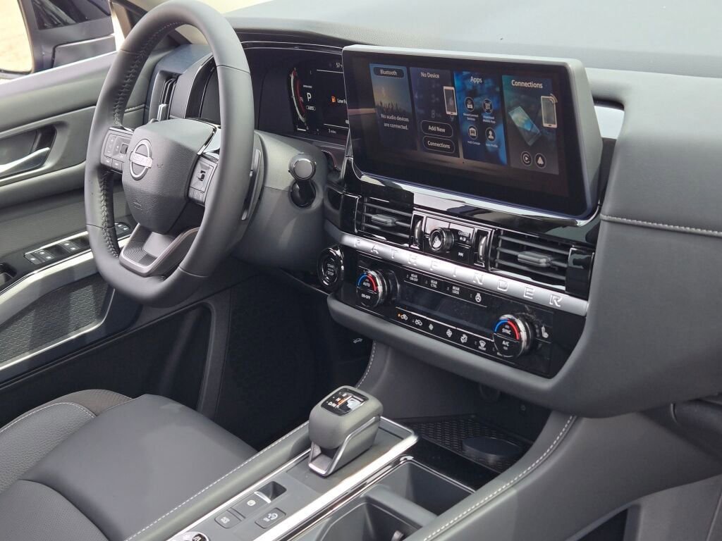 New 2026 Nissan Pathfinder SL w/ Cargo Package AWD/4WD image 5