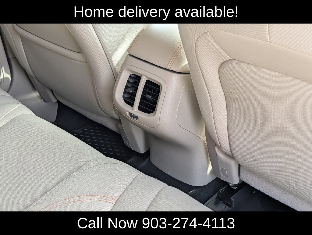 Used 2019 Jeep Cherokee Latitude w/ Cold Weather Group FWD image 31