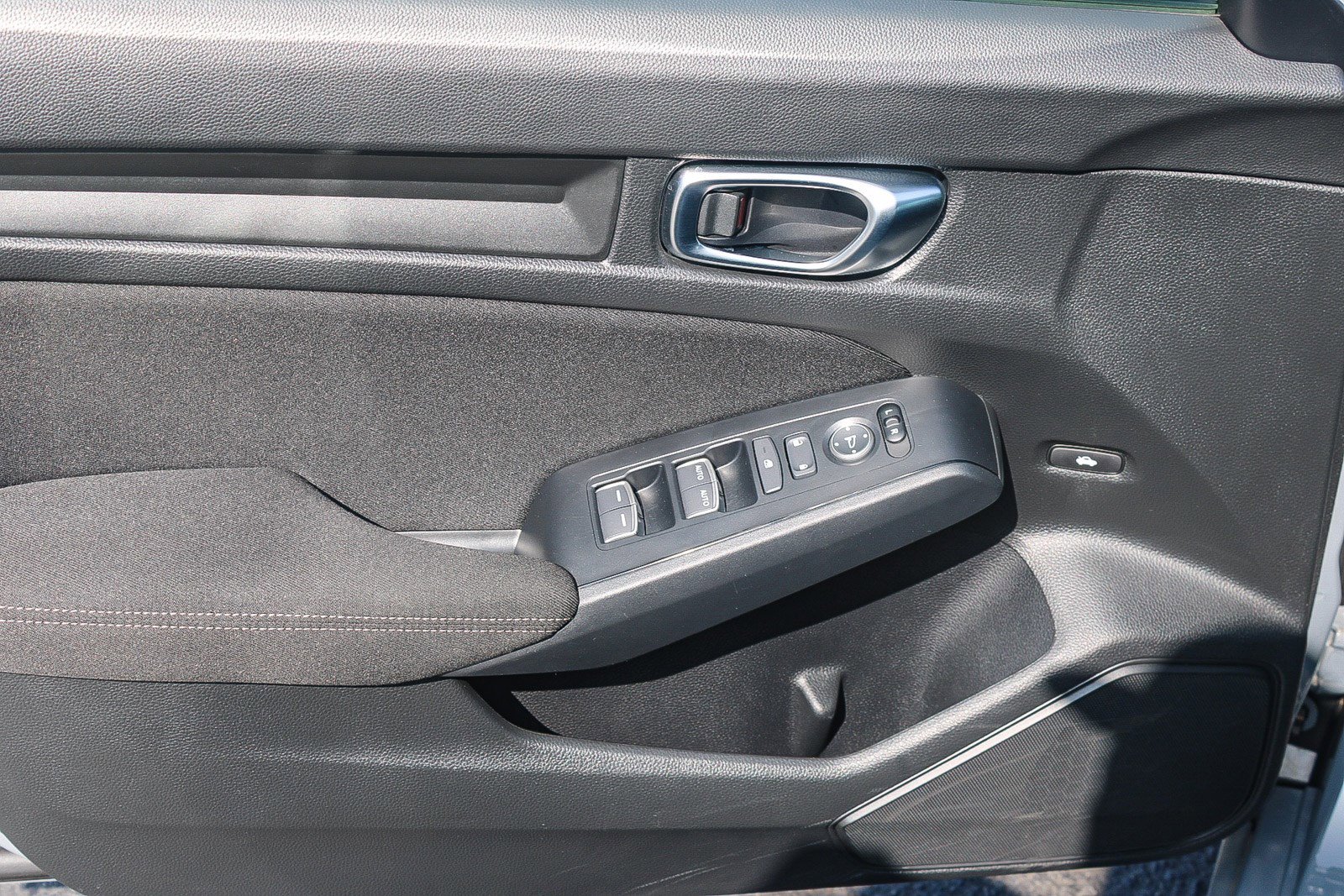 Certified 2025 Honda Civic Sport image 21