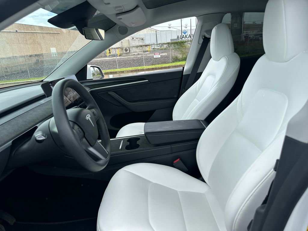Used 2024 Tesla Model Y Long Range image 12