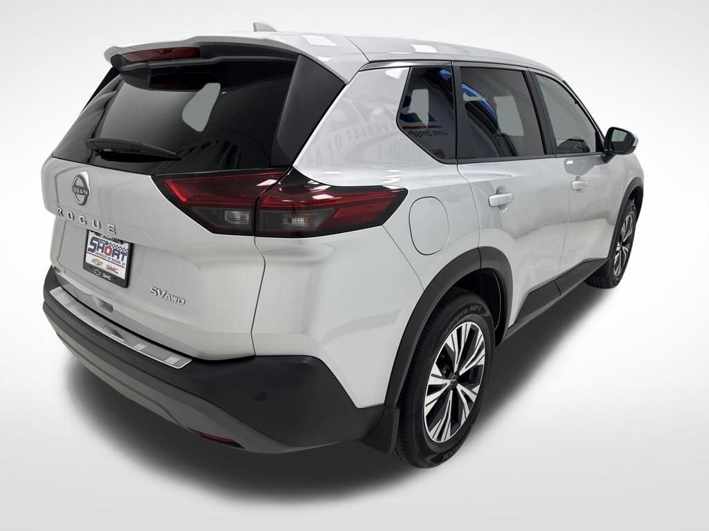 Used 2023 Nissan Rogue SV image 4