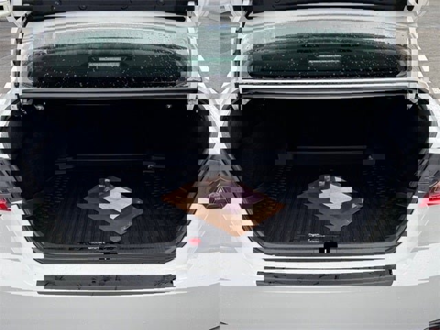 Used 2025 Toyota Camry SE w/ Convenience Package image 14