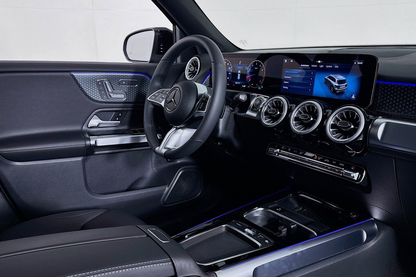 New 2025 Mercedes-Benz GLB 250 image 15