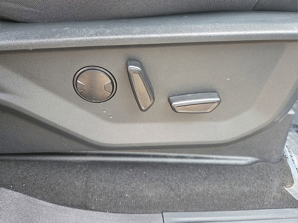 Used 2025 Ford Expedition Active image 15