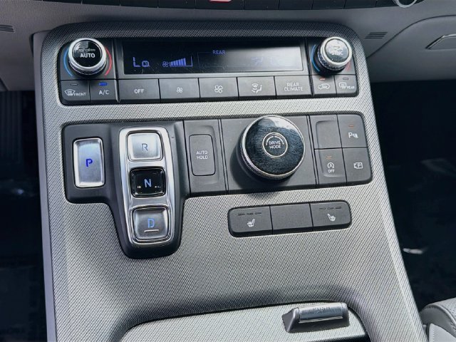 Used 2023 Hyundai Palisade SEL FWD image 16