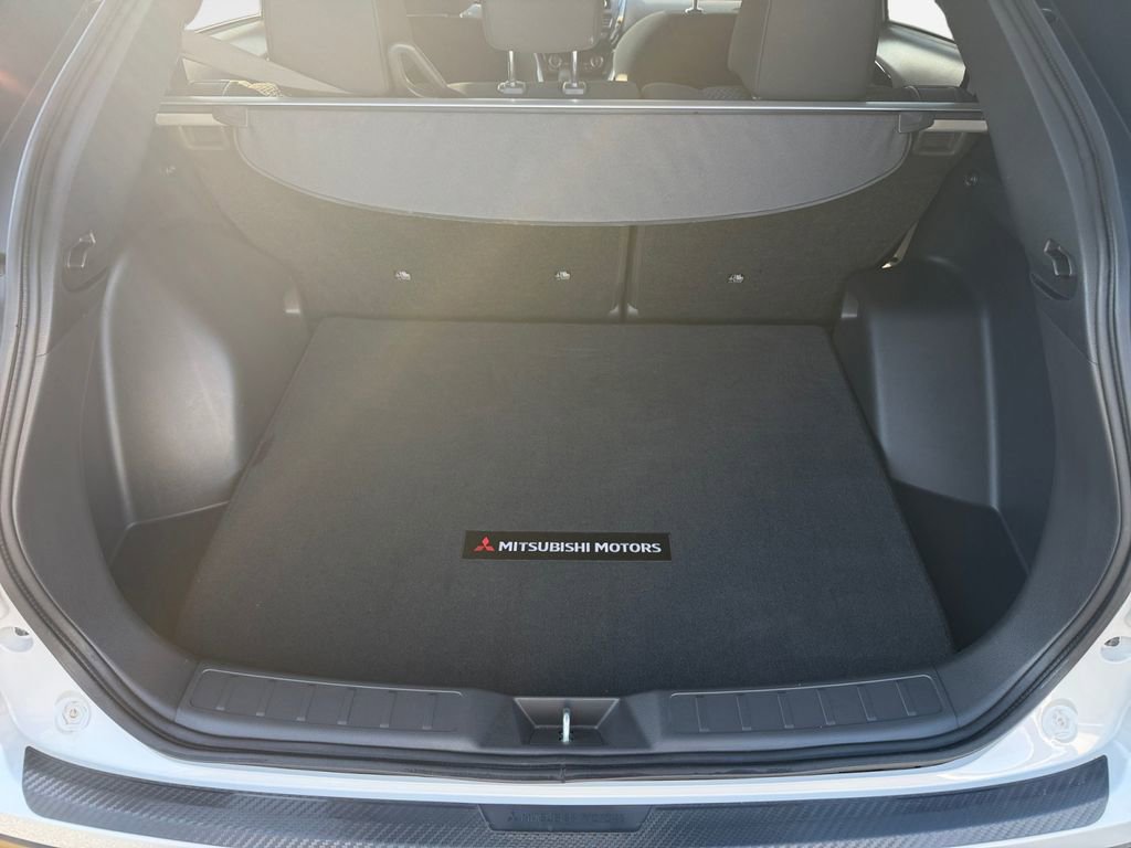 Used 2022 Mitsubishi Eclipse Cross LE image 25