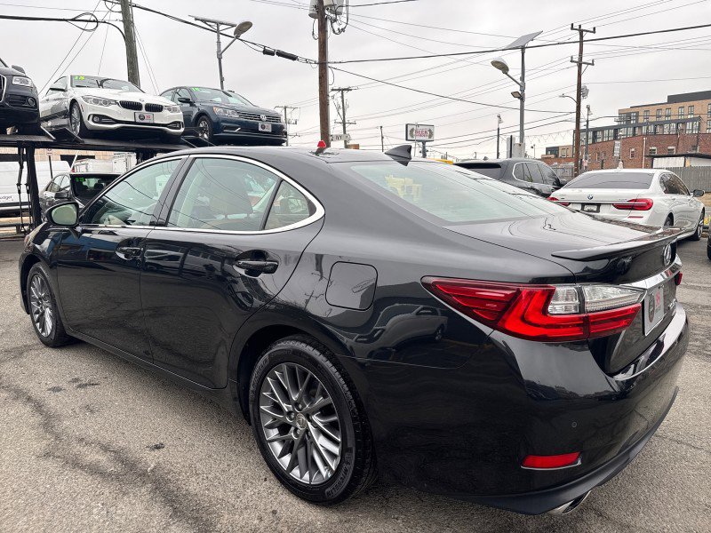 Used 2018 Lexus ES 350 w/ Navigation System Package image 46