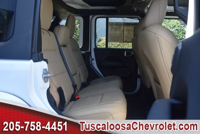 Used 2018 Jeep Wrangler Unlimited Sahara AWD/4WD image 23