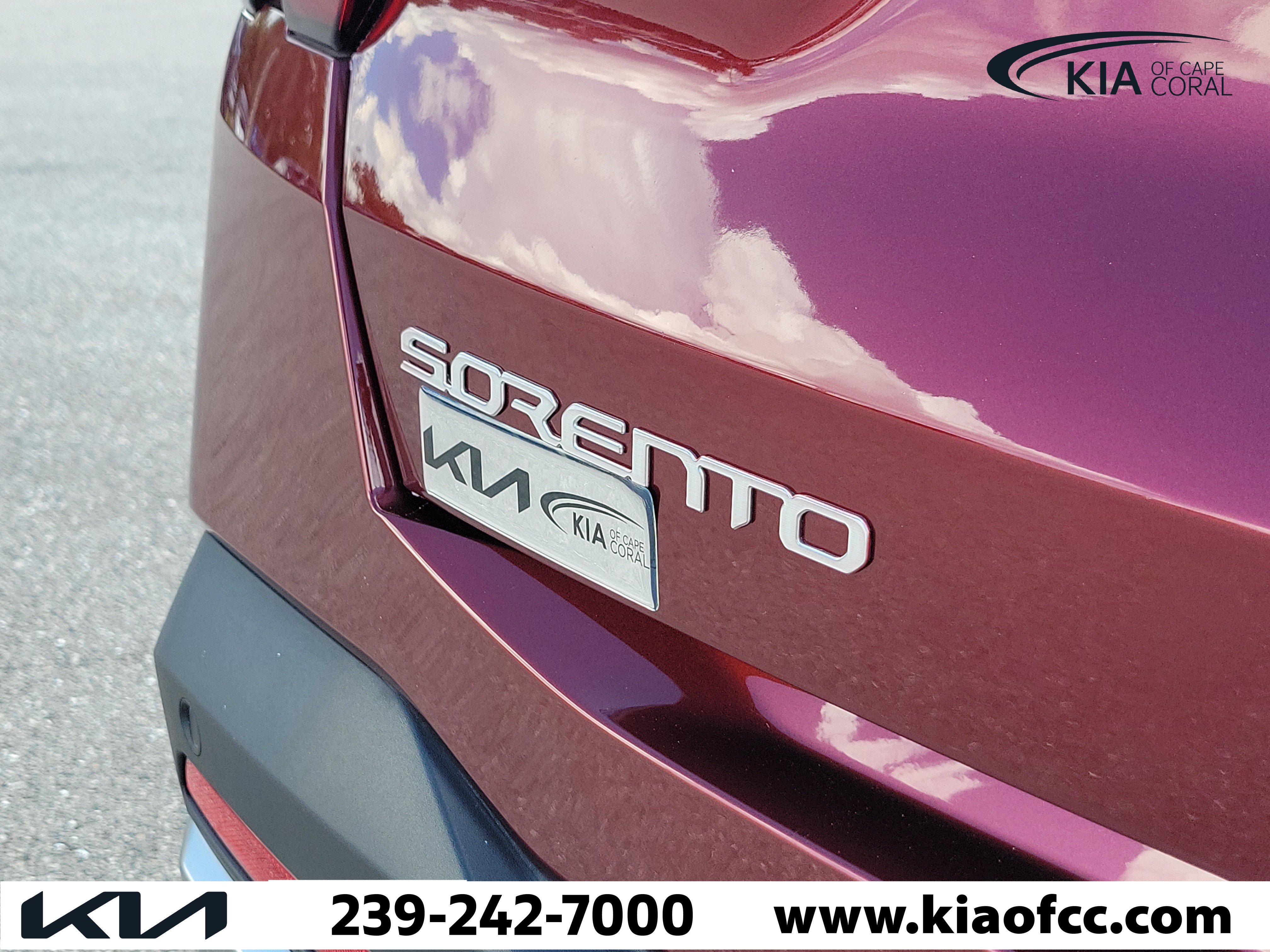 Certified 2025 Kia Sorento S FWD image 10