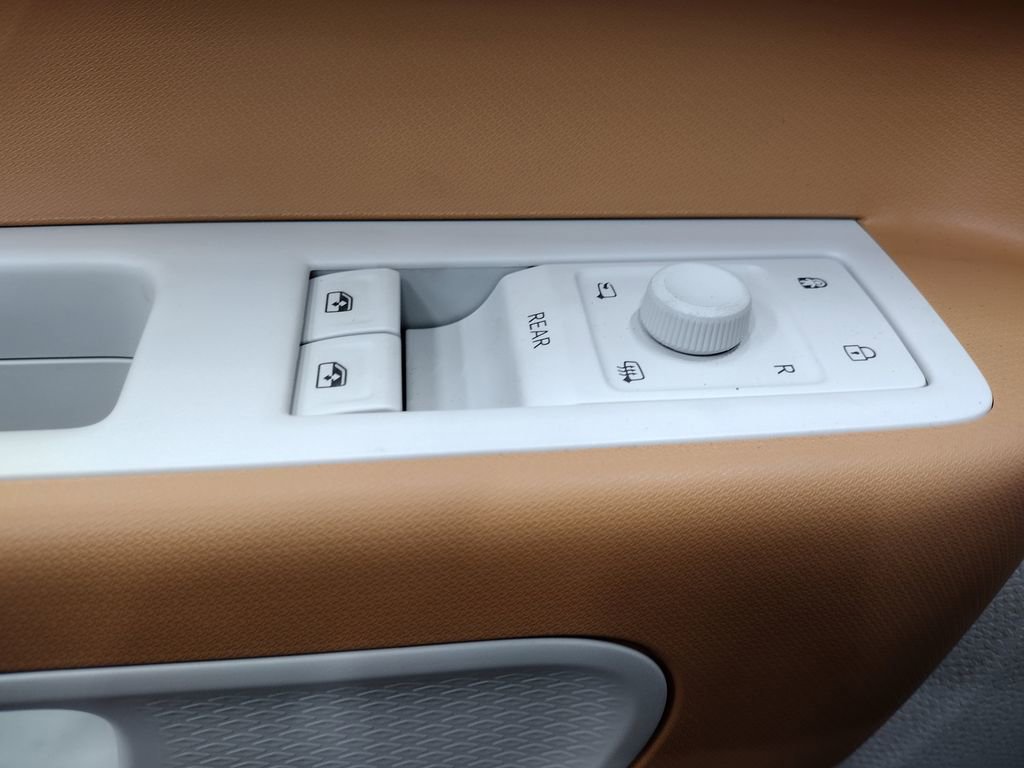 New 2025 Volkswagen ID. Buzz 1st Edition image 24