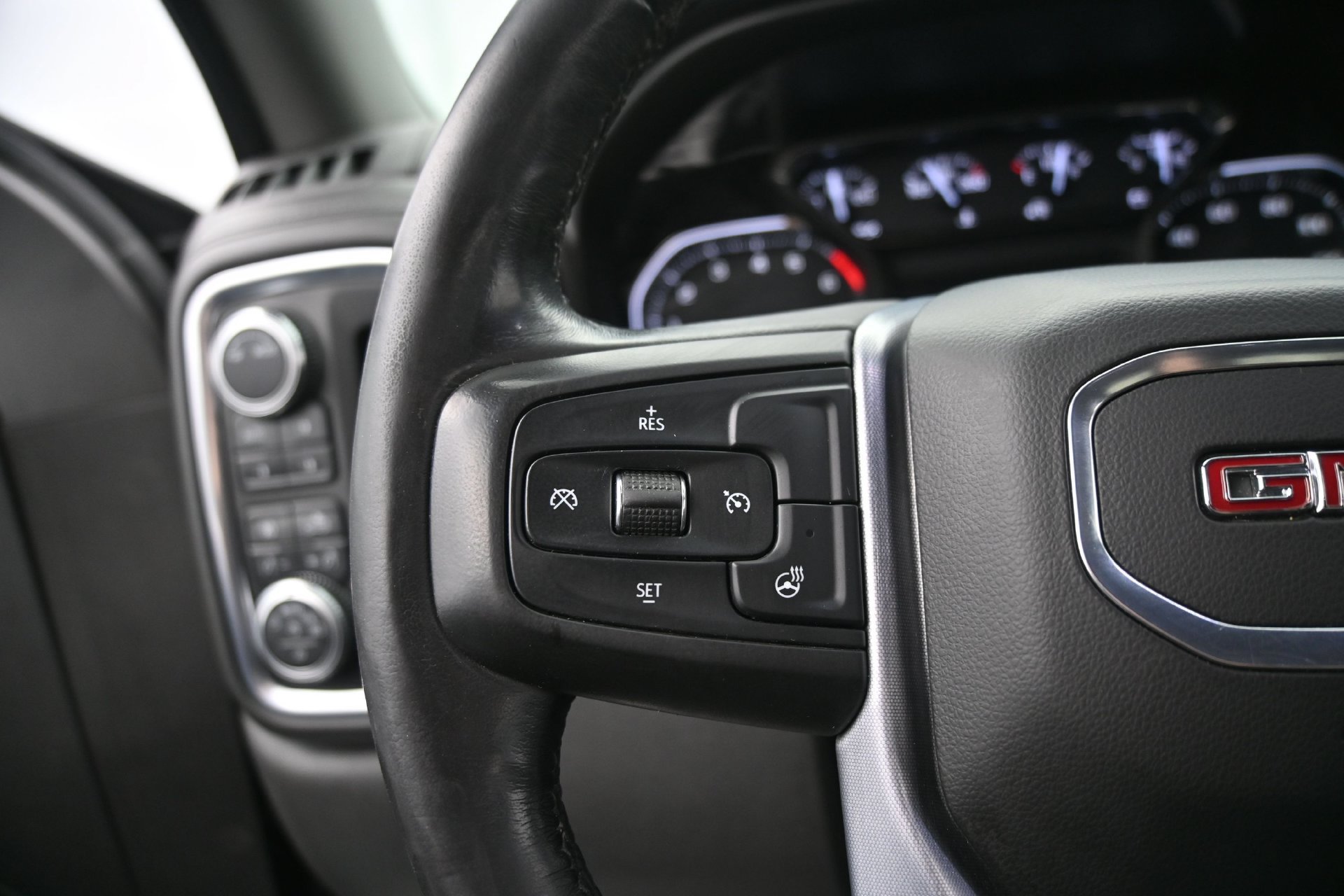 Used 2020 GMC Sierra 1500 SLT w/ SLT Premium Package AWD/4WD image 23