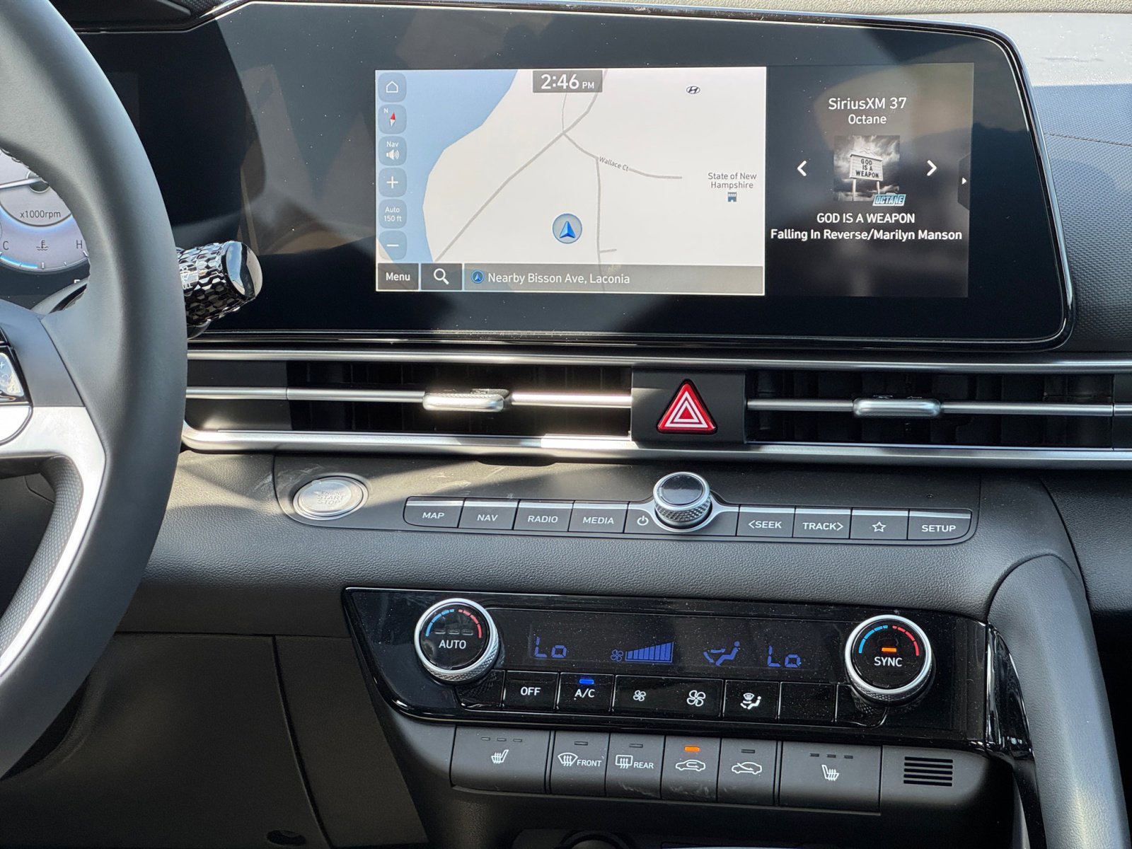 New 2025 Hyundai Elantra SEL image 11