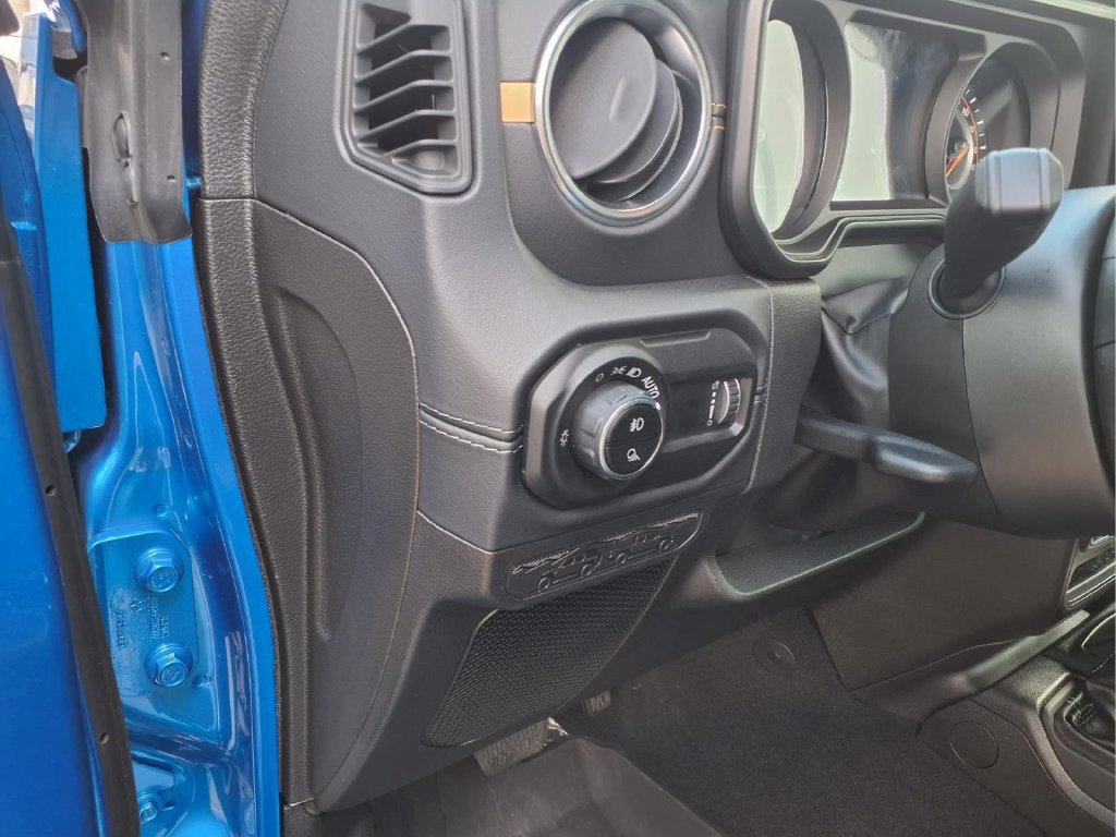 New 2026 Jeep Gladiator Sport AWD/4WD image 8