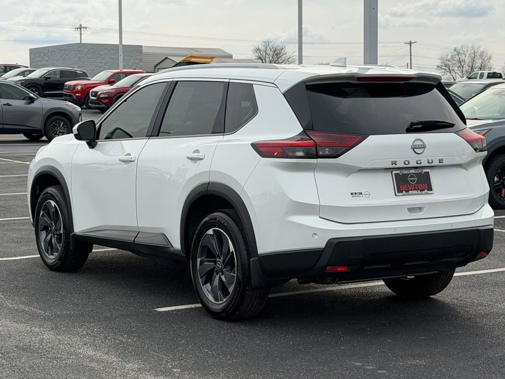 Used 2026 Nissan Rogue SV w/ SV Premium Package image 7
