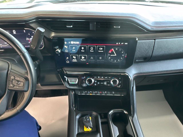 Used 2024 GMC Sierra 3500 AT4 w/ AT4 Premium Plus Package AWD/4WD image 26