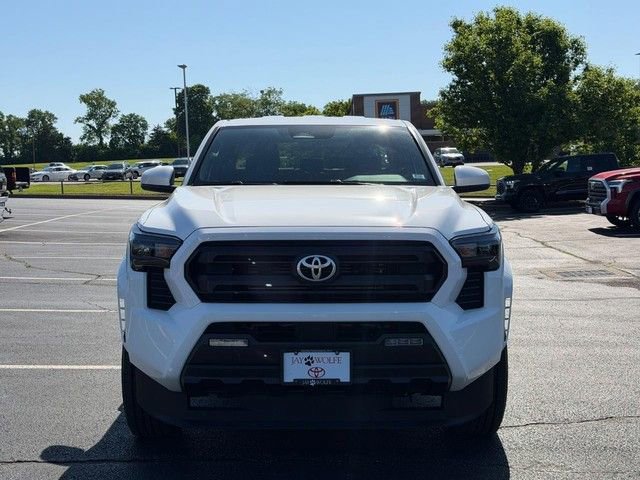 Used 2025 Toyota Tacoma SR5 RWD image 11