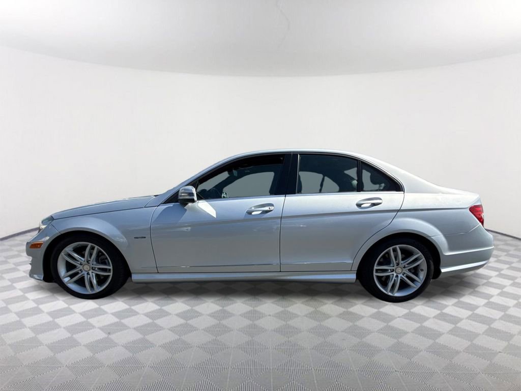 Used 2012 Mercedes-Benz C 250 Sedan image 3