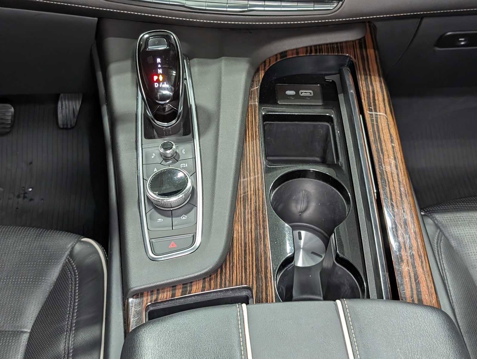 Certified 2021 Cadillac Escalade Premium Luxury image 19