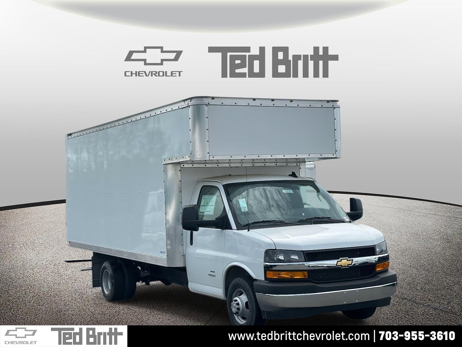 New 2025 Chevrolet Express 4500 Extended w/ Power Convenience Package image 1