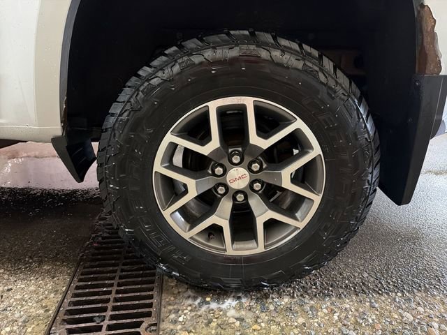 Used 2017 GMC Canyon SLE w/ All Terrain Package image 10