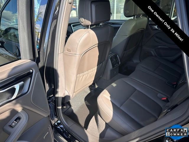 Used 2025 Porsche Macan w/ Premium Package Plus image 8