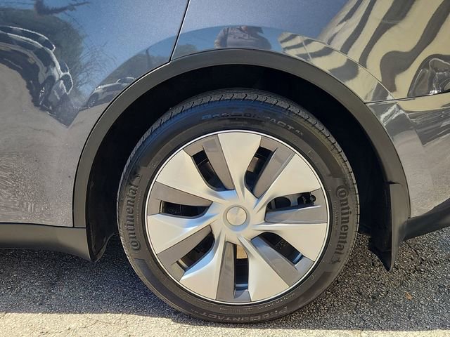 Used 2023 Tesla Model Y Performance image 32