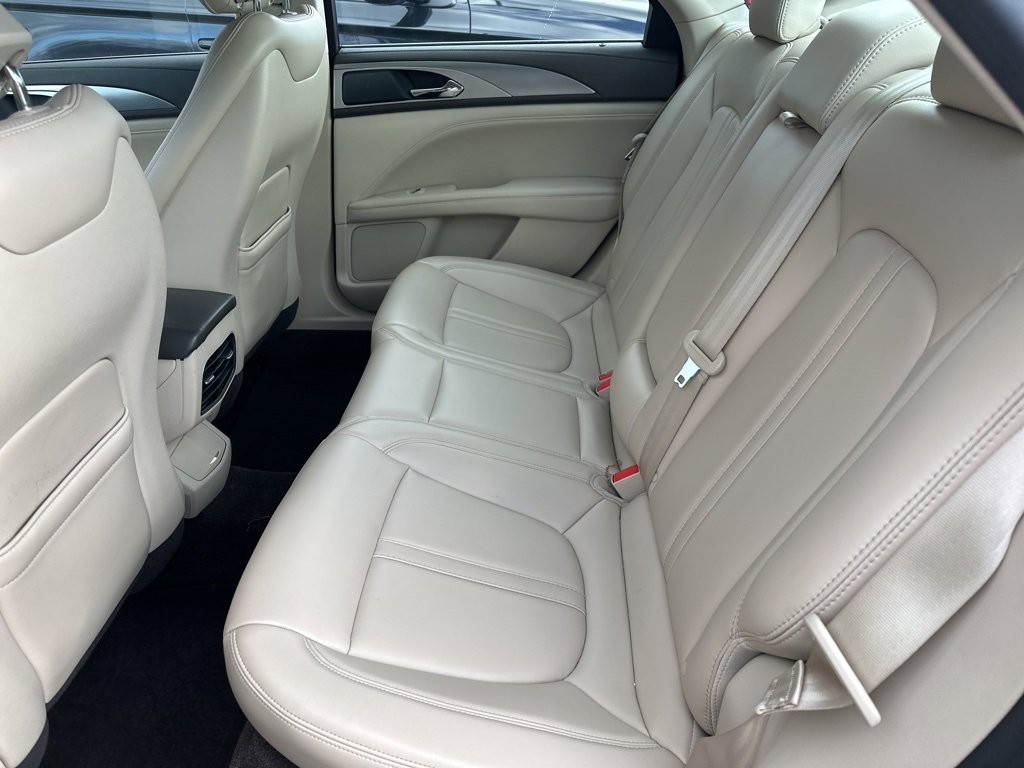 Used 2017 Lincoln MKZ Premiere image 12