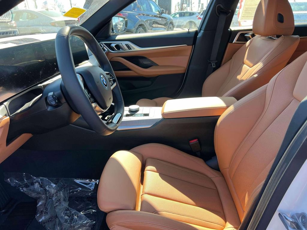 Used 2025 BMW i4 xDrive40i w/ Parking Assistance Package image 15