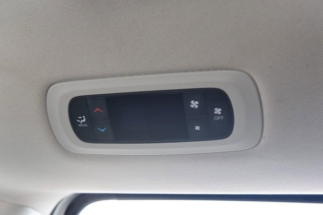 Used 2024 Chrysler Voyager LX image 21
