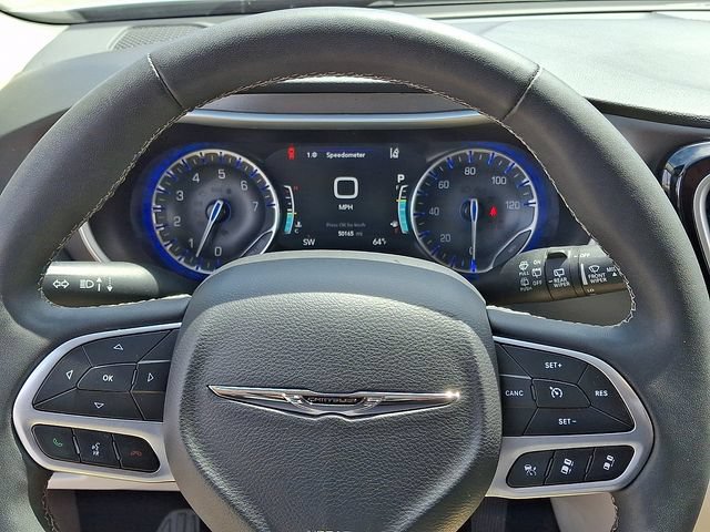 Certified 2024 Chrysler Pacifica Touring-L FWD image 20