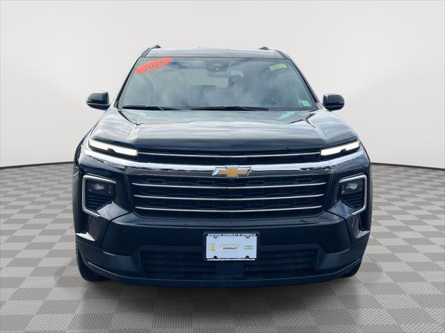 Used 2026 Chevrolet Traverse LT image 2