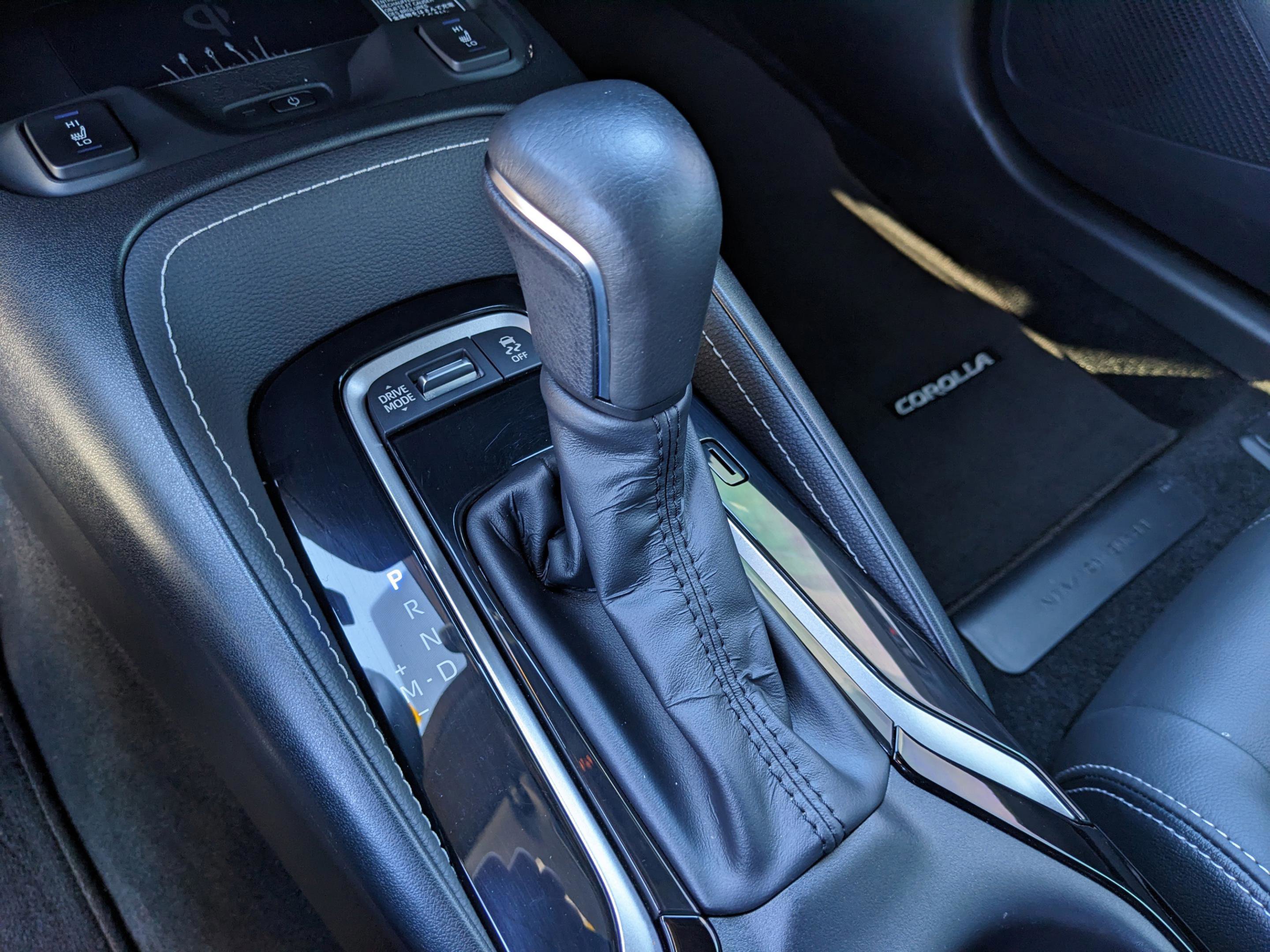 Used 2025 Toyota Corolla XSE image 31