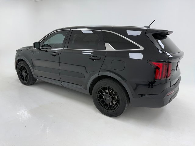 Used 2022 Kia Sorento LX image 17